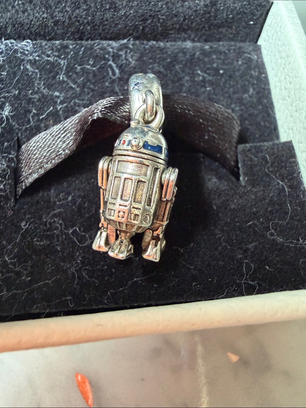 Pandora Silver R2-D2 Star Wars Charm - Picture 3 of 3